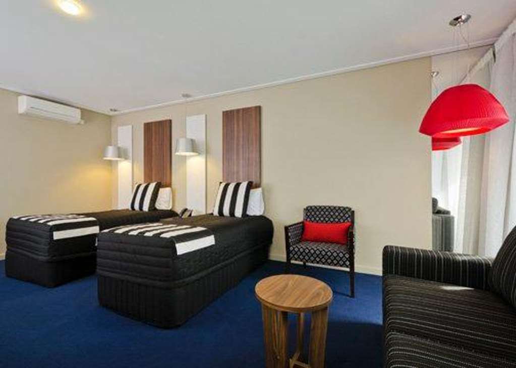 Quality Hotel Taylors Lakes Ruang foto