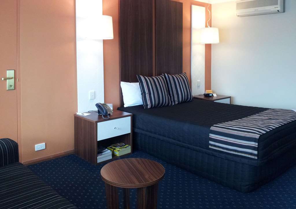 Quality Hotel Taylors Lakes Ruang foto
