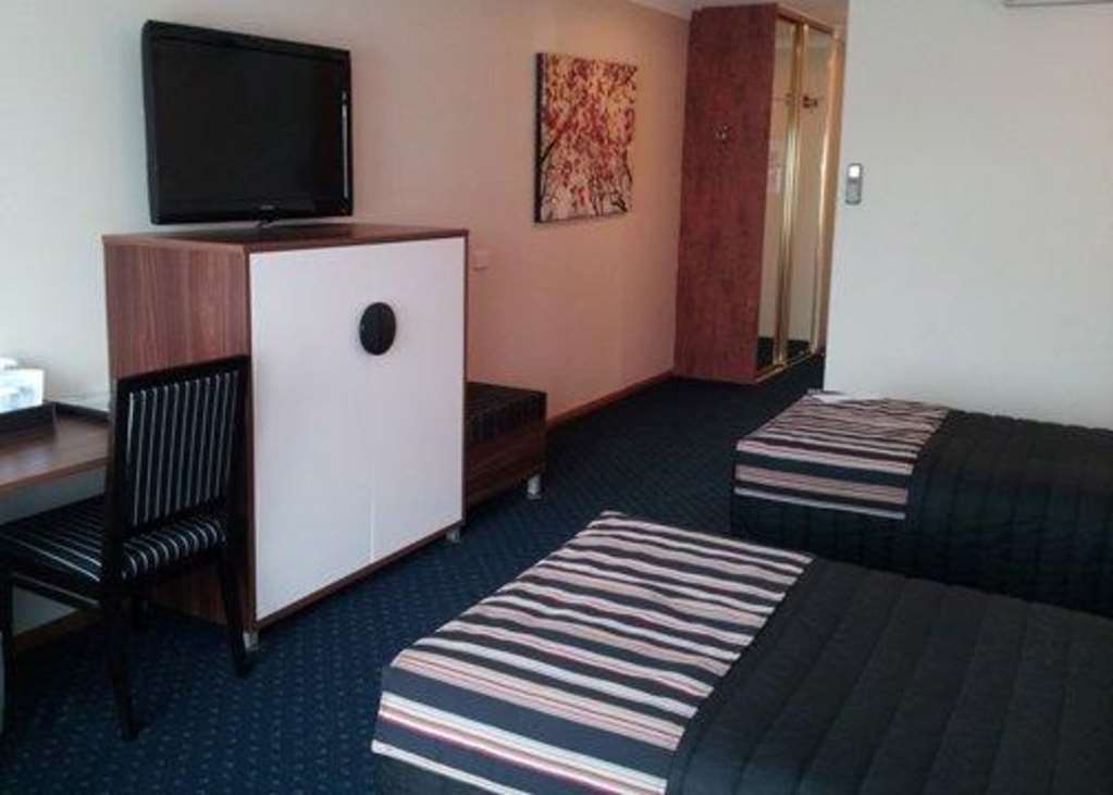Quality Hotel Taylors Lakes Ruang foto