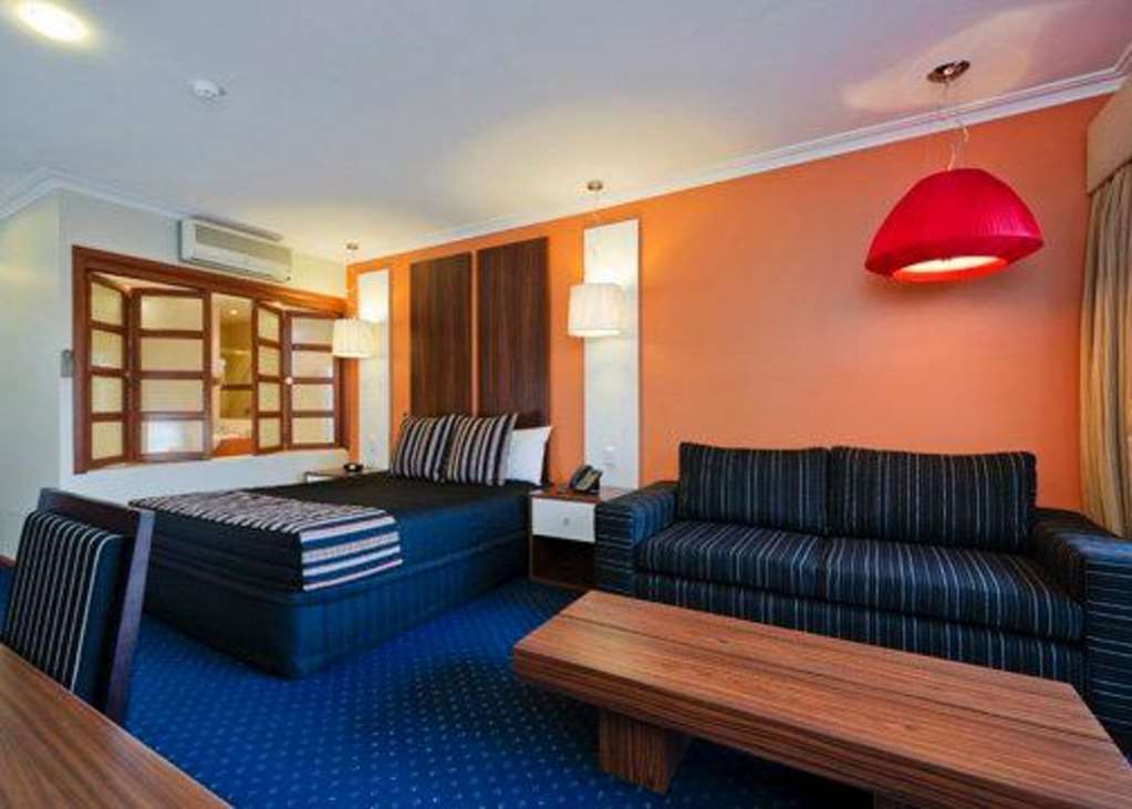 Quality Hotel Taylors Lakes Ruang foto