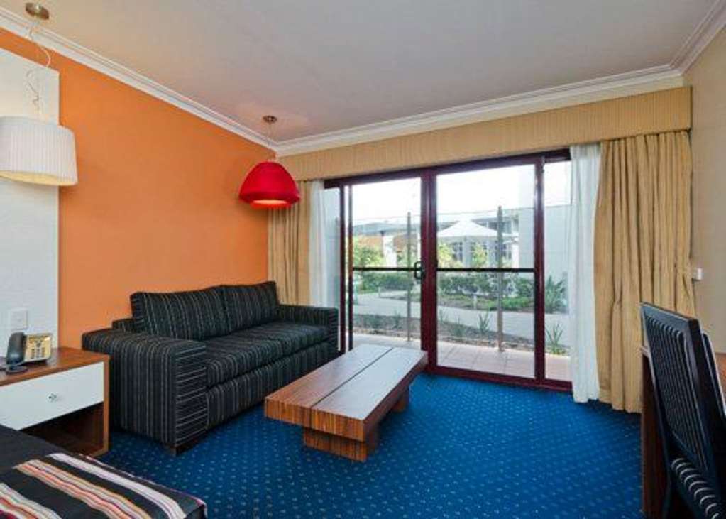 Quality Hotel Taylors Lakes Ruang foto
