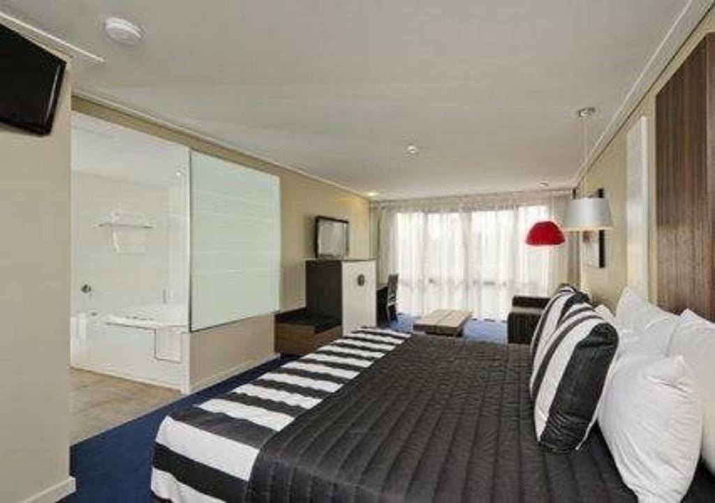 Quality Hotel Taylors Lakes Bagian luar foto
