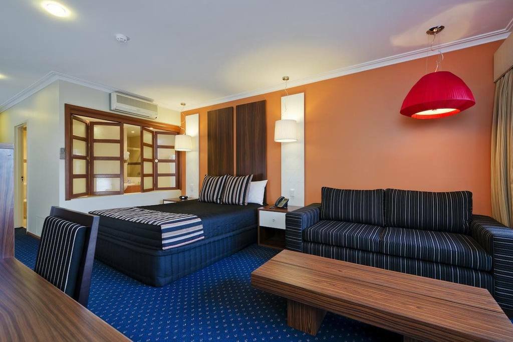 Quality Hotel Taylors Lakes Bagian luar foto